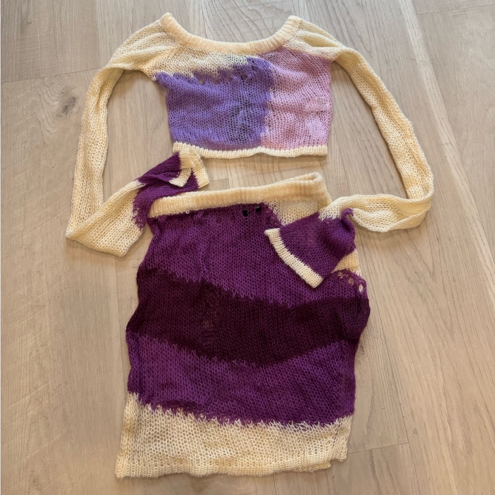 PRETTY LITTLE THING - Colorblock Knit Crop Top and Skirt Set
